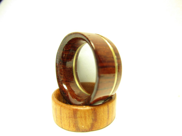 ブラスライン入り木製の指輪 ブビンガ 2枚目の画像