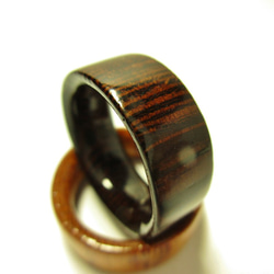木製の指輪 ウェンジ 艶有り仕上げ 4枚目の画像