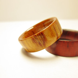 木製の指輪 ケヤキ 艶有り仕上げ 5枚目の画像