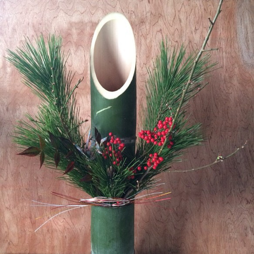 おしゃれなお正月飾り 松竹梅全て生花使用 送料格安！ しめ縄