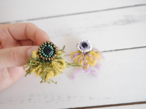 ビーズ刺繍×アヴリルタッセルピアス⑥ 2枚目の画像