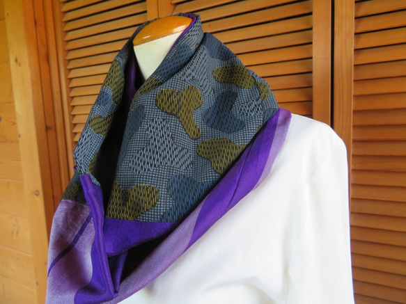 紫系　２種類をパッチしたスヌード　着物リメイク 2枚目の画像