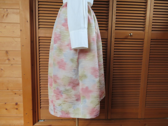 淡雪の様な模様のギャザースカート　着物リメイク　 4枚目の画像