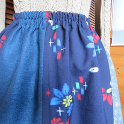 sale　紺系　ウールの着物をパッチしたギャザースカート　着物リメイク 2枚目の画像