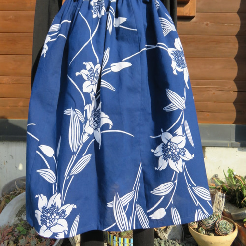 着物リメイク 夏用 青 花模様 ショート丈羽織 ロングスカート 着物リメイク 夏着物 涼やか 紫花 ショート丈羽織 ロングスカートの