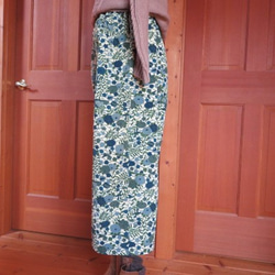 緑色　花柄のワイドパンツ 　着物リメイク　 2枚目の画像