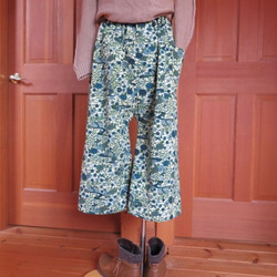 緑色　花柄のワイドパンツ 　着物リメイク　 3枚目の画像