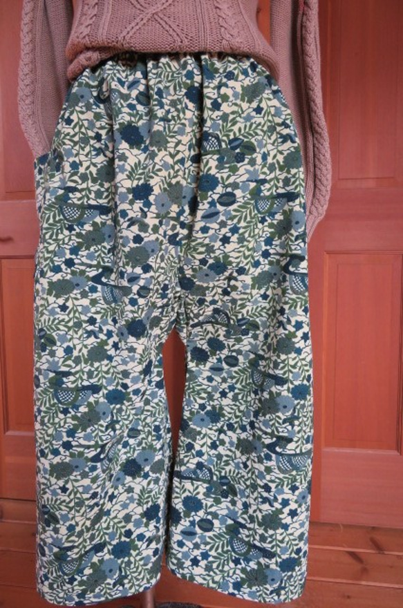緑色　花柄のワイドパンツ 　着物リメイク　 10枚目の画像