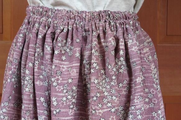 sale　藤色×銀糸のキラキラギャザースカート　着物リメイク　訳あり価格 4枚目の画像