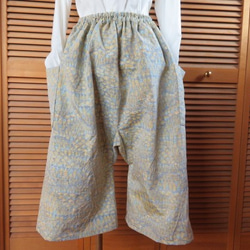 水玉模様の様なハーフパンツ　着物リメイク 1枚目の画像