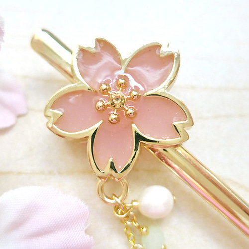 ❤️他サイトで売り切れ❤️つまみ細工とレジン 桜のミニクリップ(レジン作品) ❤️他サイトで売り切れ❤️つまみ細工とレジン 桜のミニ