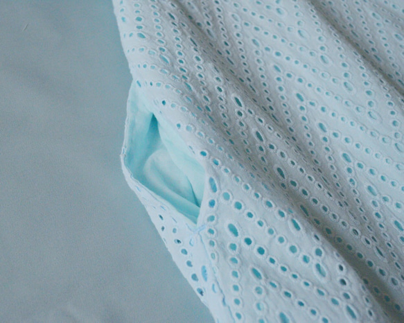 【ベビーブルー】コットン100％スカラップ刺繍ポケット付シンプルな半袖ワンピース♪ 7枚目の画像