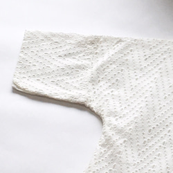 【ホワイト】コットン100％スカラップ刺繍ポケット付シンプルな半袖ワンピース♪ 4枚目の画像