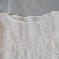 リネン100％総刺繡ポケット付きシンプルな大人可愛い半袖ワンピース♪ 2枚目の画像