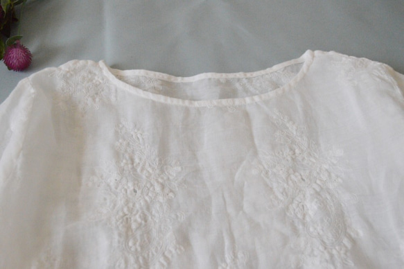 リネン100％総刺繡ポケット付きシンプルな大人可愛い半袖ワンピース♪ 2枚目の画像
