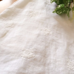 お花刺繍リネン、ポケット付Aラインシンプルな長袖チュニック 3枚目の画像