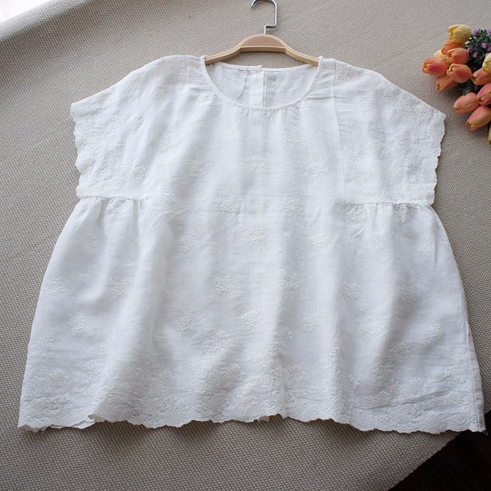 リネン100％生地可愛い総刺繍大人可愛いトップス♪No.36