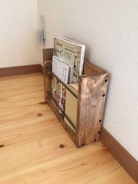 卓上 マガジンラック 4枚目の画像