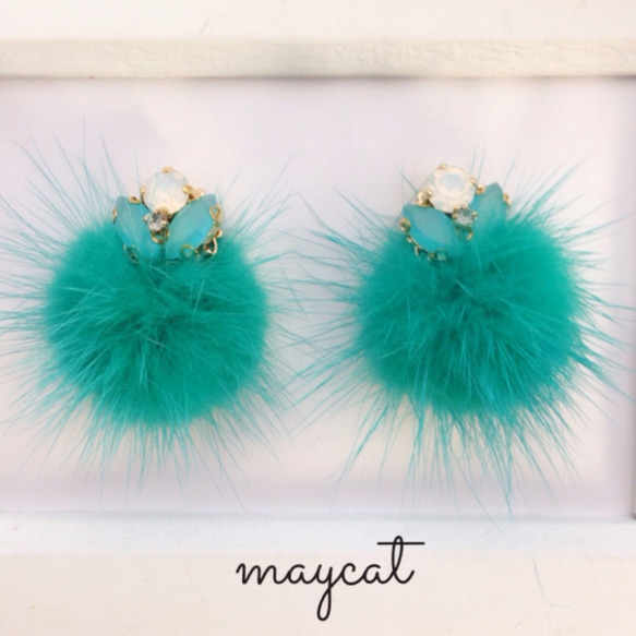 turquoise fur earring… 1枚目の画像