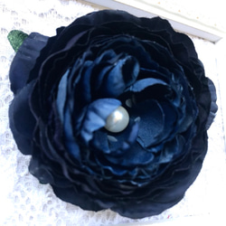 珍珠毛茛胸花（深藍） 第2張的照片