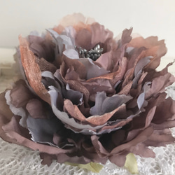 牡丹2way胸花（古色紫055D） 第1張的照片