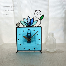 【売約済】掛け置き時計・ステンドグラス・水色のガーデン 3枚目の画像