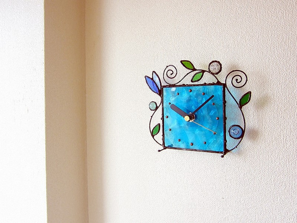 ステンドグラス*掛け＆置き時計・水色のアラベスク 6枚目の画像