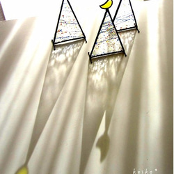 ステンドグラスのオブジェ（月とツリー）モザイクガラス 6枚目の画像