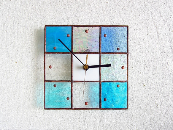 【ご予約品】【18㎝×18㎝】ステンドグラス*掛時計・モザイク（水色） 1枚目の画像