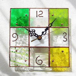 【18㎝×18㎝】ステンドグラス*掛時計・モザイクＢ（緑2）⏲ 1枚目の画像