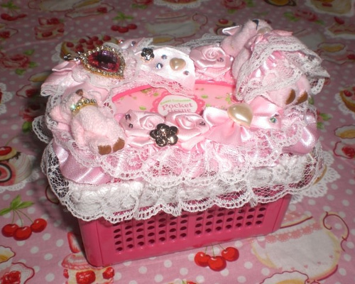 フェイクファー ショーケース ピンク 小物入れ 姫 Amazon.co.jp: フェイクファー ショーケース ピンク 小物入れ 姫