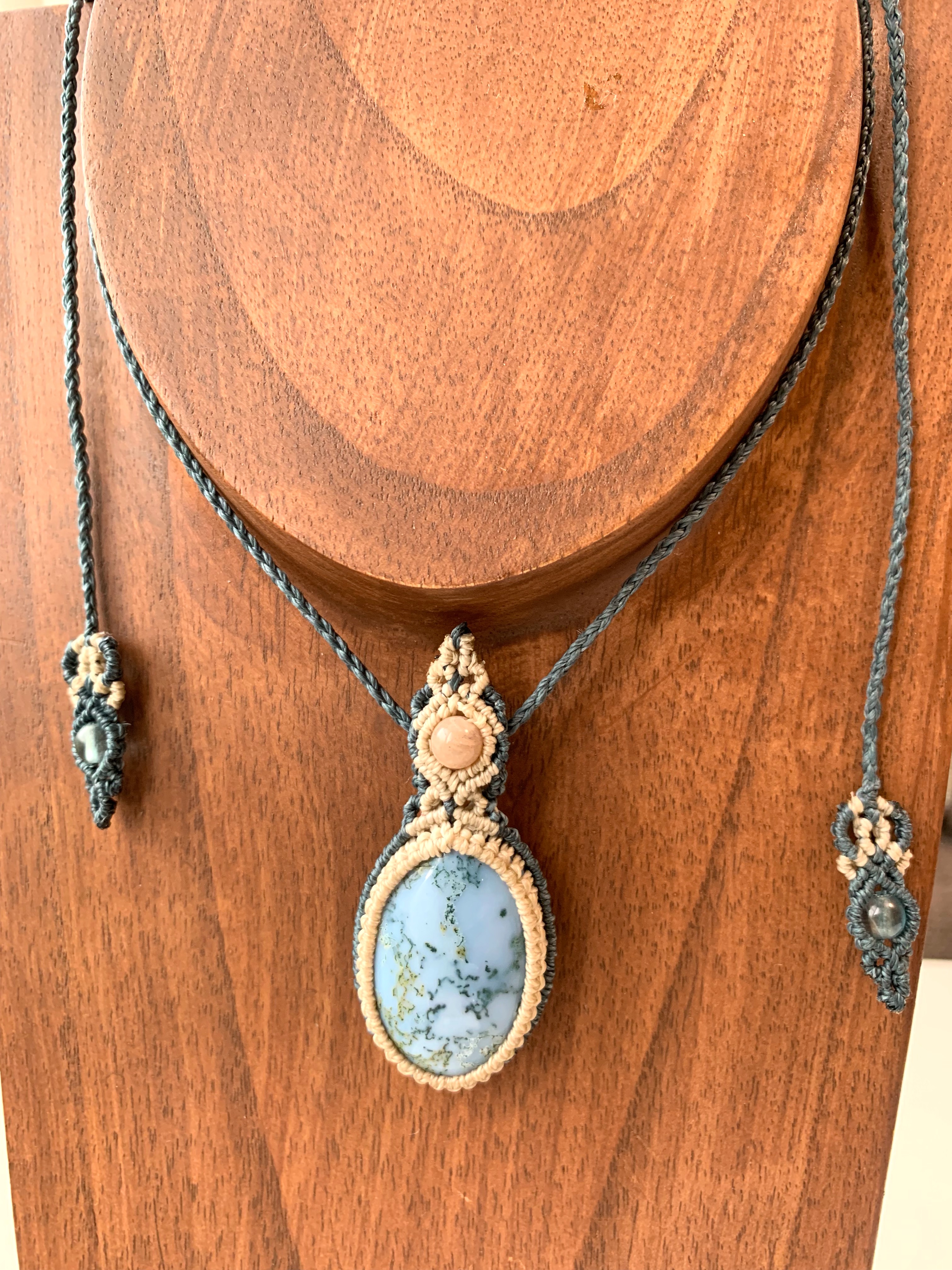 ブルーオパールのペンダント