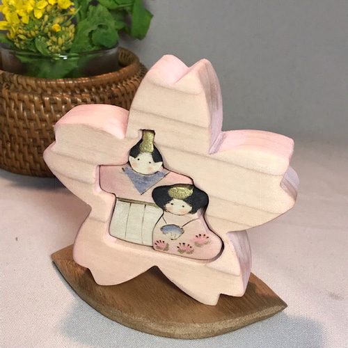 雛人形　桜の花装飾 木製台 雛人形 桜の花装飾 木製台