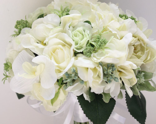即納 ウェディング クラッチブーケ 白 ブーケ 花＊花 通販 4681848