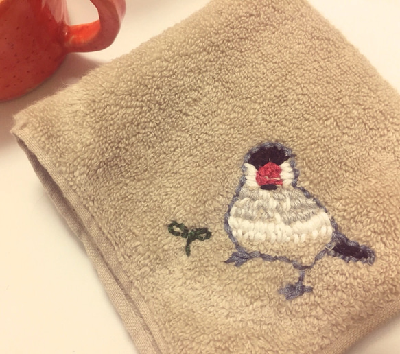 桜文鳥とミニ豆苗刺繍ハンカチ 1枚目の画像