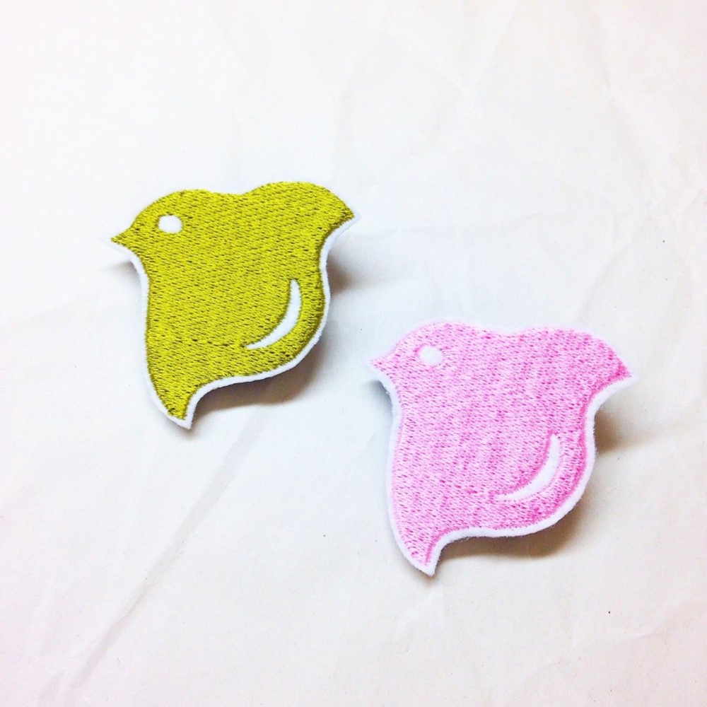 刺繍ブローチ 「春色千鳥」 ブローチ teku-teku 通販 1826663