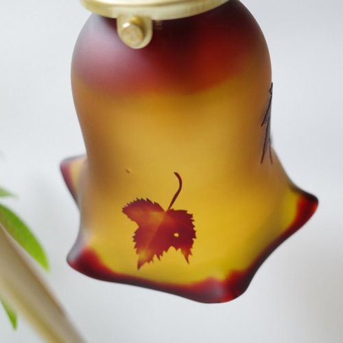 アンティーク調テーブルランプスタンドと紅葉のガラスランプシェード