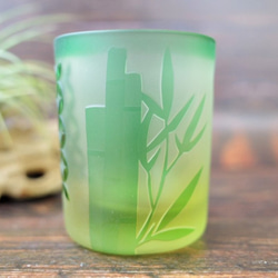 竹と七宝文様 緑のショットグラス（ぐい呑み・おちょこ） 3枚目の画像