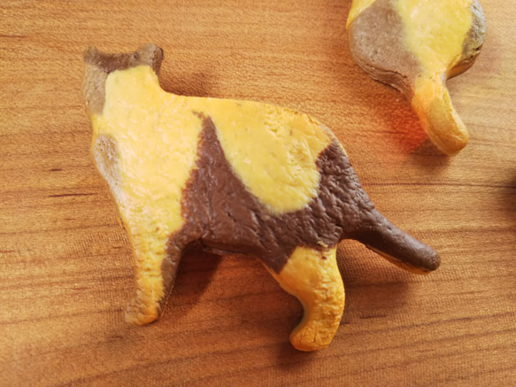 三毛猫クッキーのブローチ スイーツデコ フェイクスイーツ 2枚目の画像