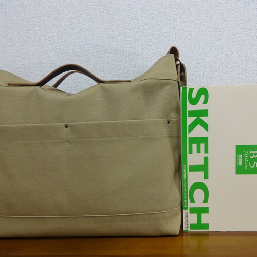 【新品未使用】  ショルダーバッグ ベージュ TH柄 大人上品ミニショルダーバッグ | Bagoodtimeshop