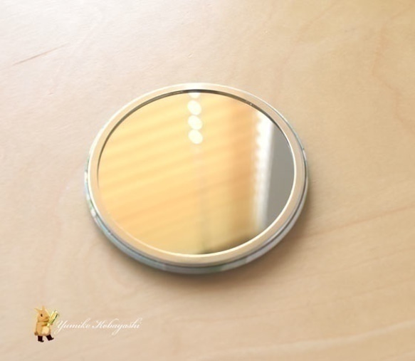うさぎのミニ鏡(マダガスカルジャスミン） 2枚目の画像