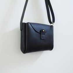 hand stitch + black leather shoulder bag 5枚目の画像