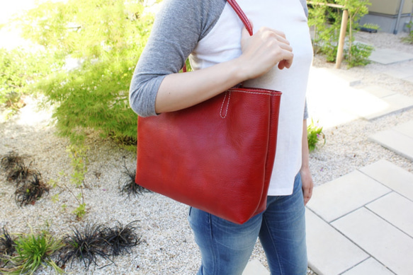 hand stitch + red leather tote bag 2枚目の画像