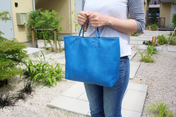 hand stitch + blue leather tote bag 3枚目の画像