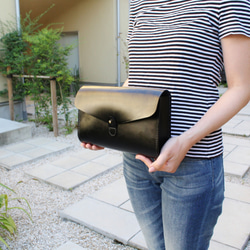 hand stitch + black leather clutch bag 3枚目の画像