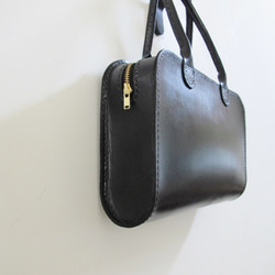 hand stitch +black leather zip hand bag 6枚目の画像