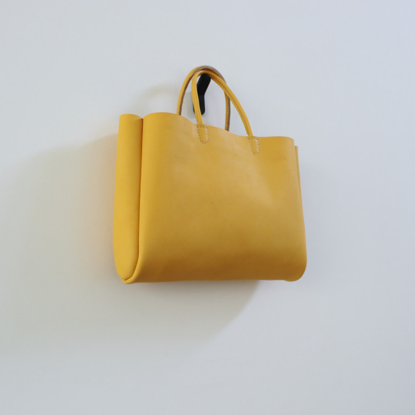 hand stitch + cream yellow leather tote bag 1枚目の画像