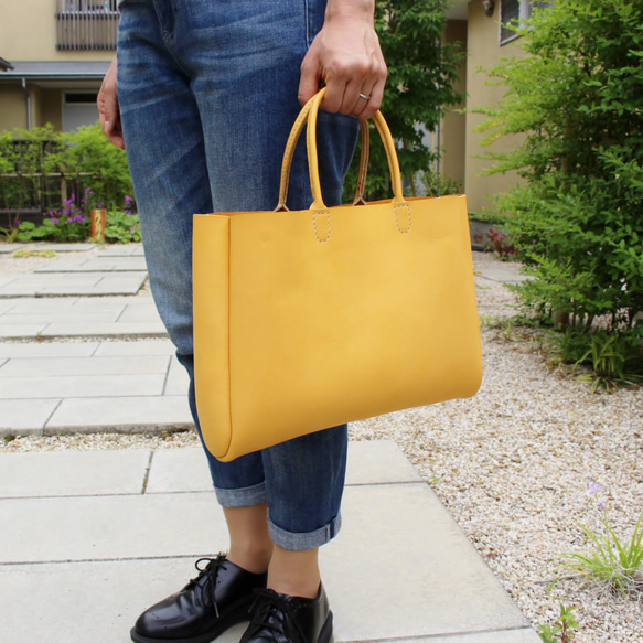 hand stitch + cream yellow leather tote bag 5枚目の画像