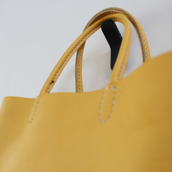 hand stitch + cream yellow leather tote bag 8枚目の画像