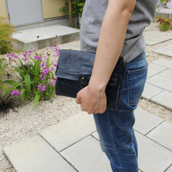 hand stitch + antique navy leather clutch bag 6枚目の画像